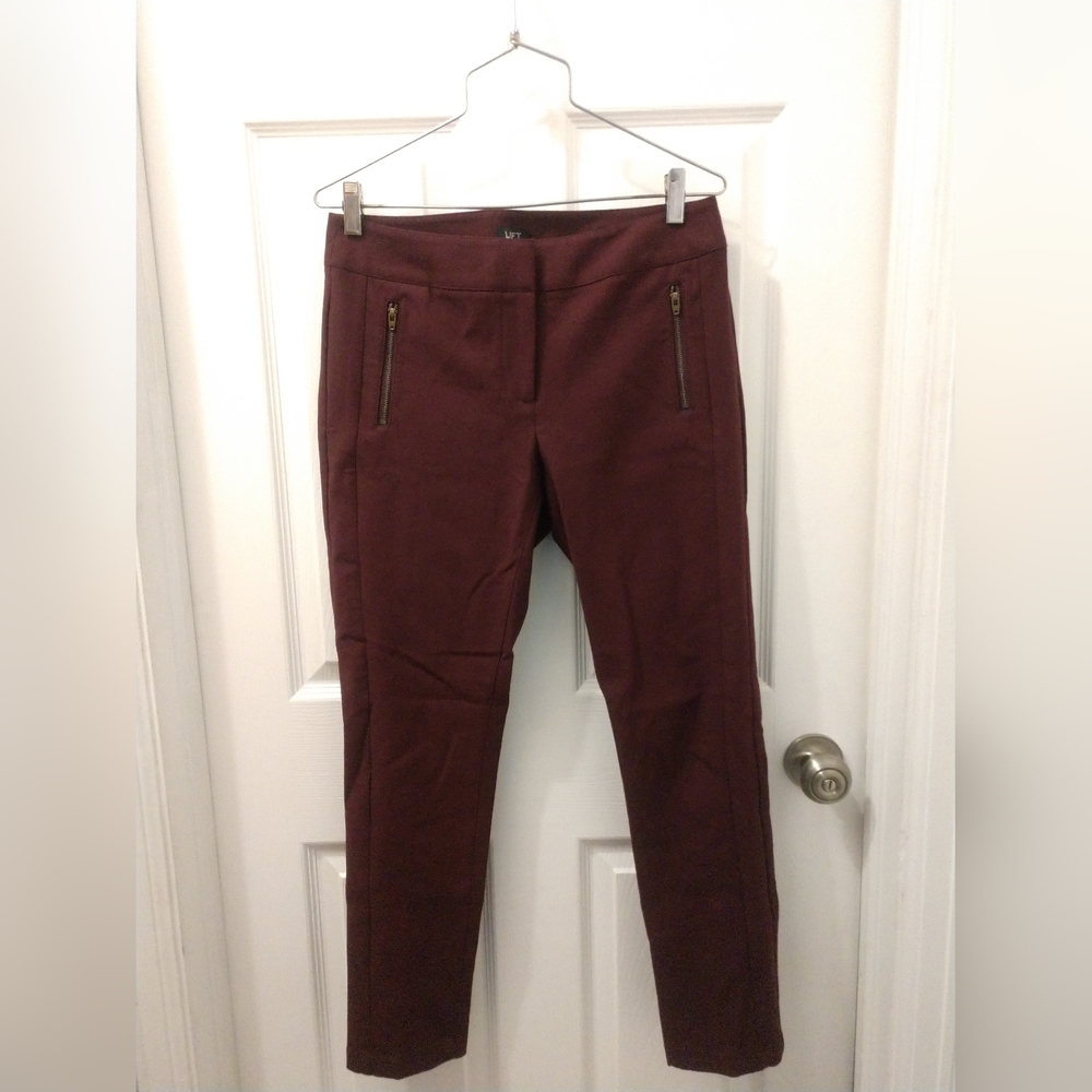 LOFT size 4 julie skinny plum/burgundy pants